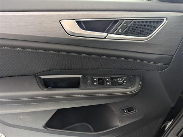 new 2026 Volkswagen Atlas Cross Sport car, priced at $42,570