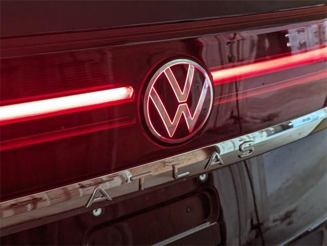 new 2026 Volkswagen Atlas Cross Sport car, priced at $42,570