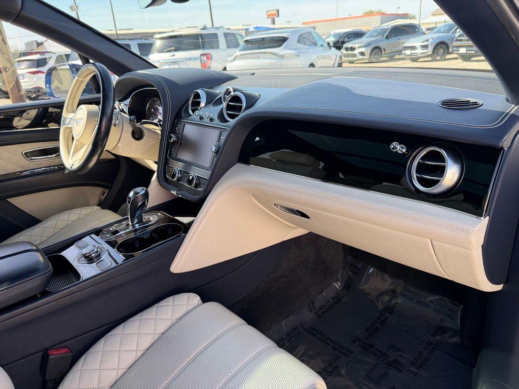 used 2019 Bentley Bentayga car, priced at $71,391