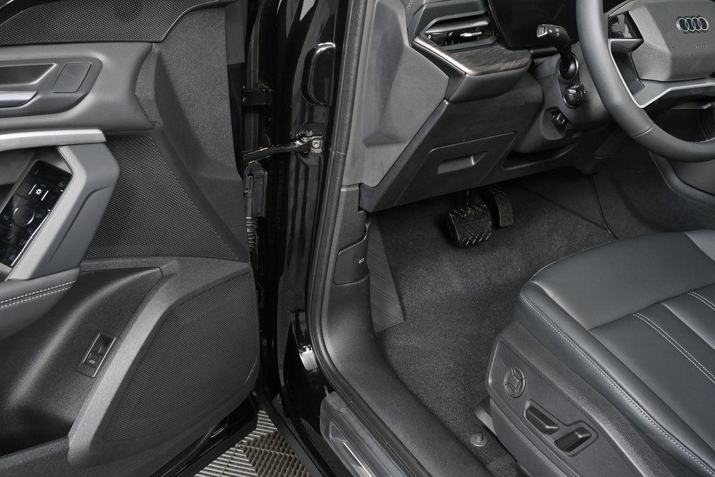 new 2025 Audi Q5 car, priced at $51,570