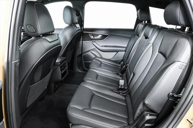 new 2025 Audi Q7 car, priced at $71,668