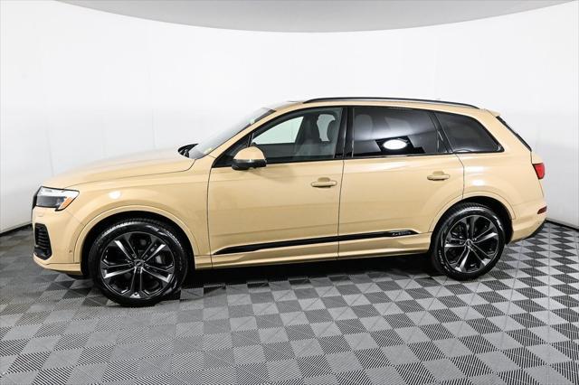 new 2025 Audi Q7 car, priced at $71,668