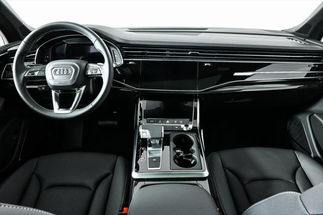 new 2025 Audi Q7 car, priced at $71,668
