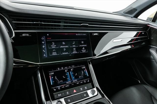 new 2025 Audi Q7 car, priced at $71,668