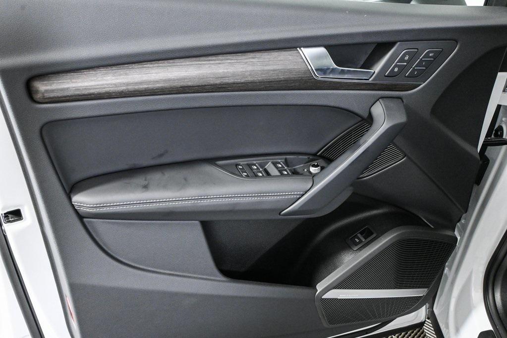 new 2025 Audi Q5 car, priced at $54,938