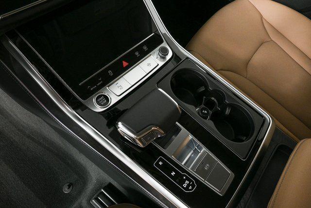 new 2025 Audi Q7 car, priced at $67,060