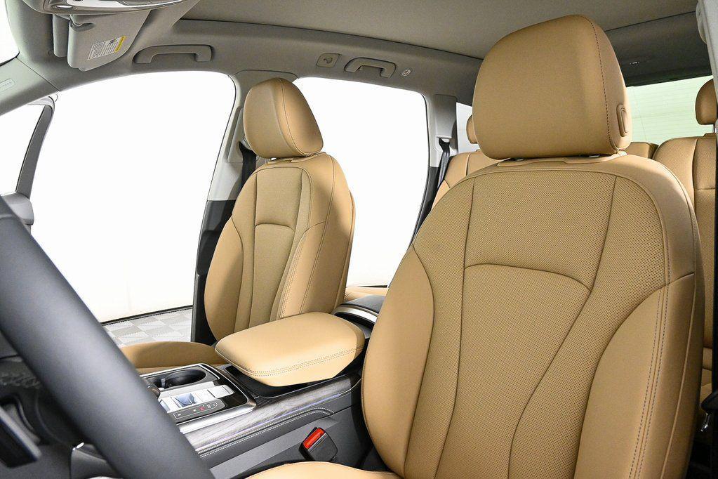 new 2025 Audi Q7 car, priced at $67,382