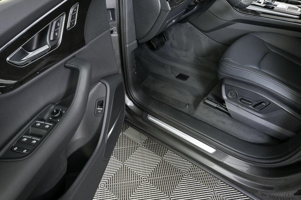 new 2026 Audi Q7 car, priced at $64,733