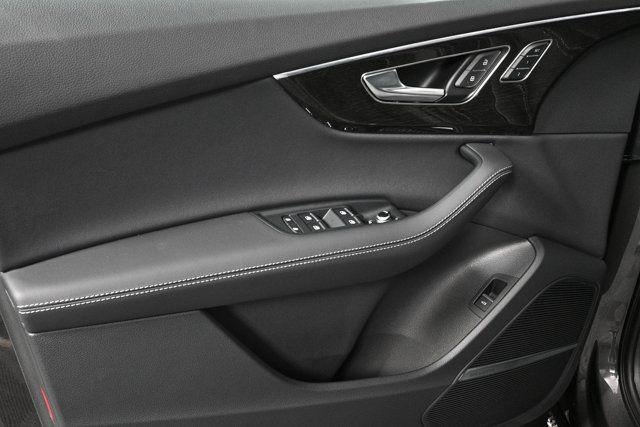 new 2026 Audi Q7 car, priced at $72,814
