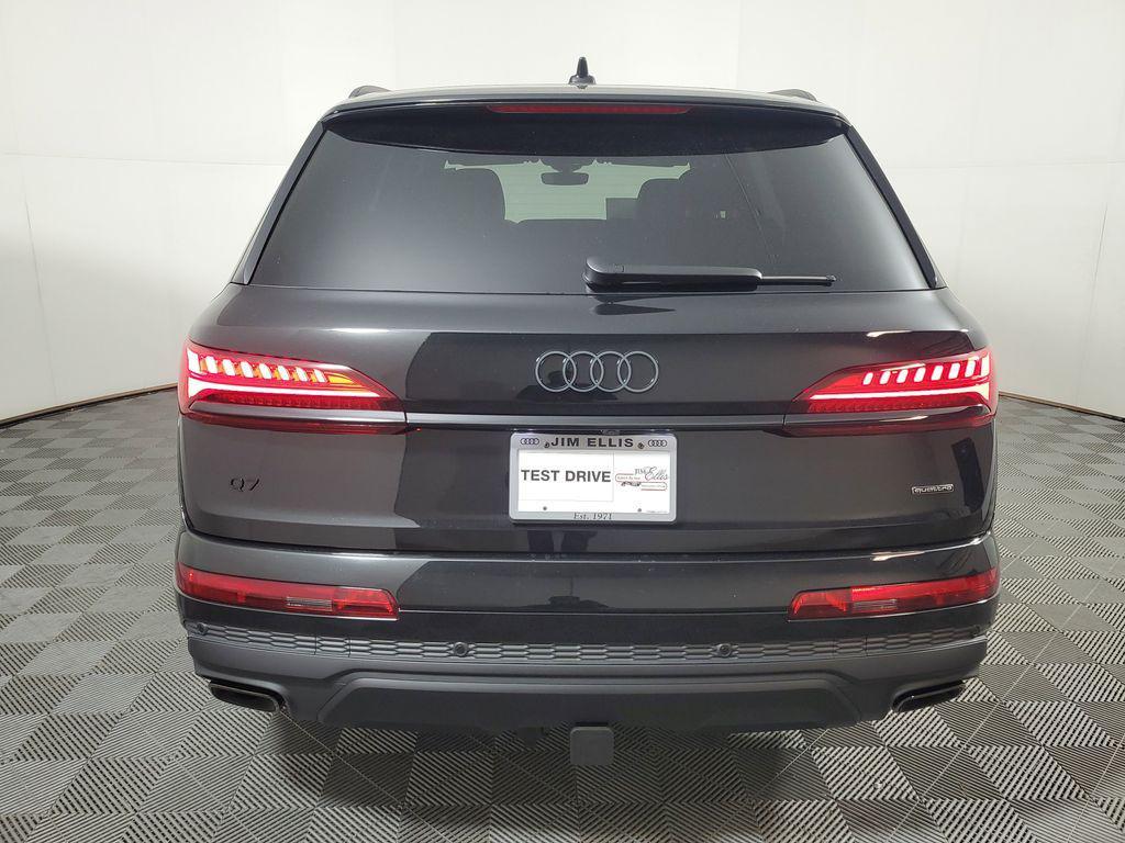 new 2026 Audi Q7 car, priced at $75,289