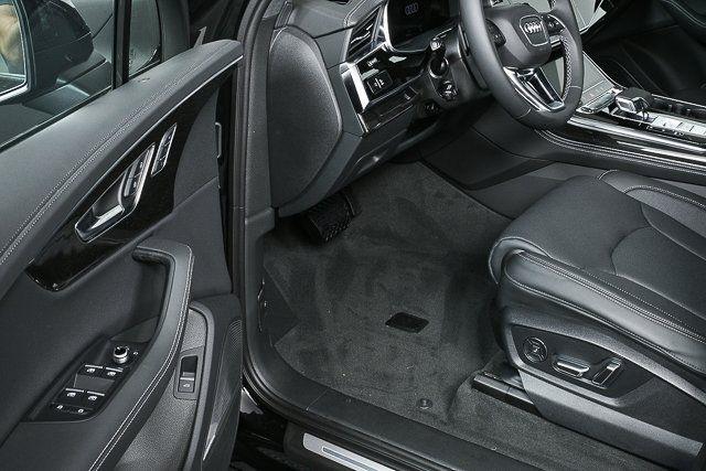 new 2025 Audi Q7 car, priced at $82,460