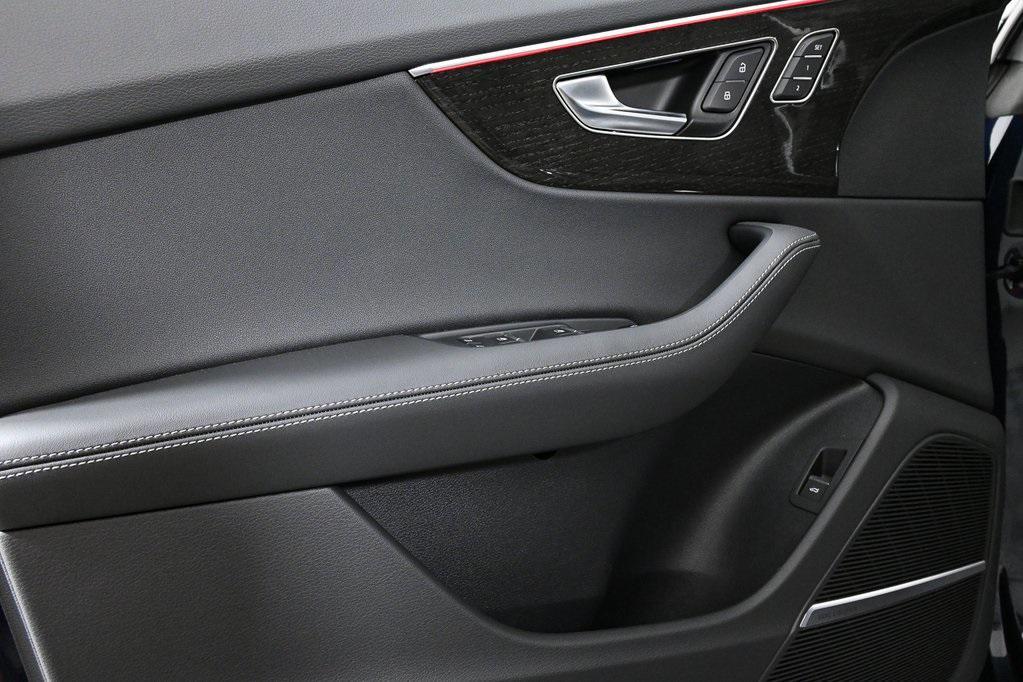 new 2025 Audi Q8 car, priced at $77,546