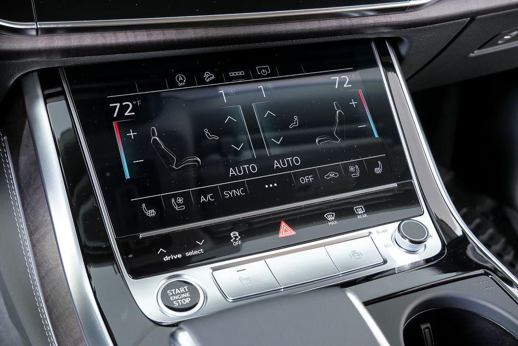 new 2025 Audi Q7 car, priced at $65,518