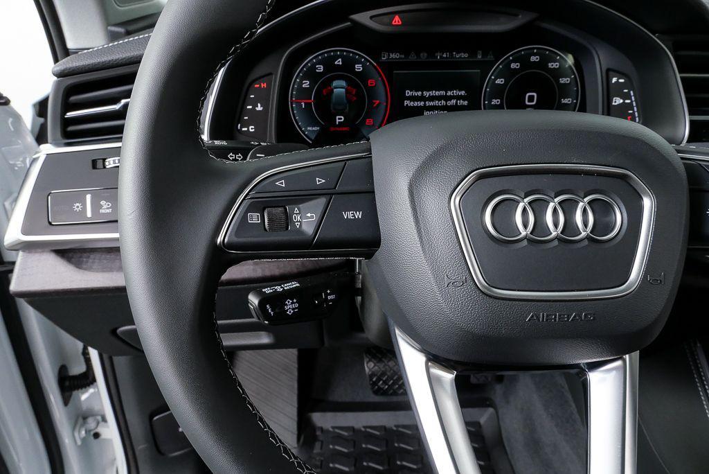 new 2025 Audi Q7 car, priced at $65,518
