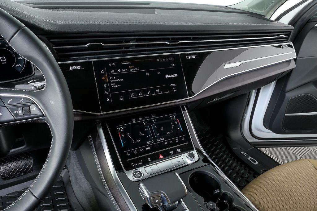 new 2025 Audi Q7 car, priced at $65,518