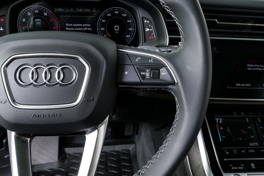 new 2025 Audi Q7 car, priced at $65,518