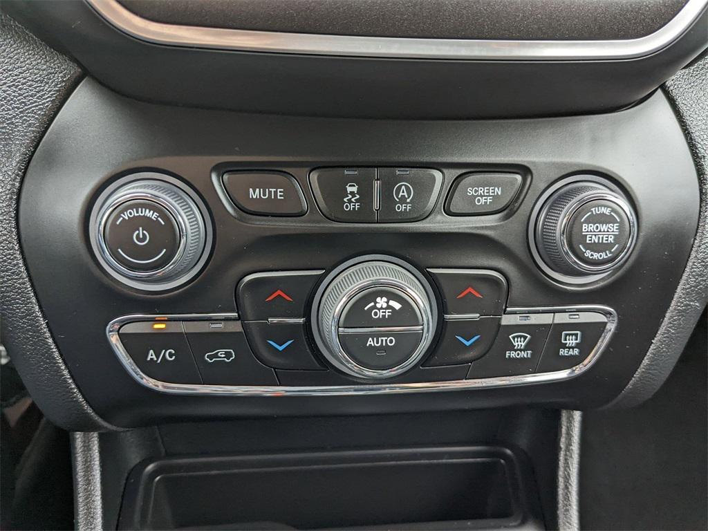 used 2022 Jeep Cherokee car, priced at $19,100