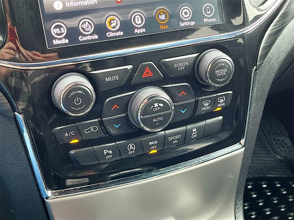 used 2021 Jeep Grand Cherokee car, priced at $22,600