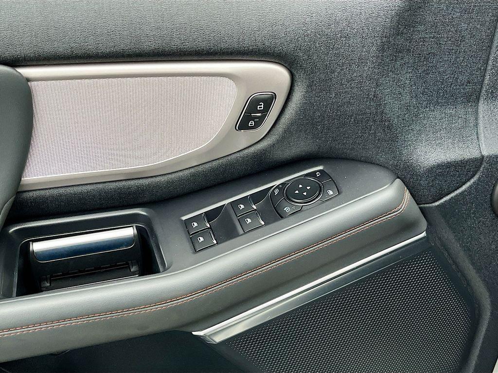 used 2025 Ford Expedition car, priced at $52,600
