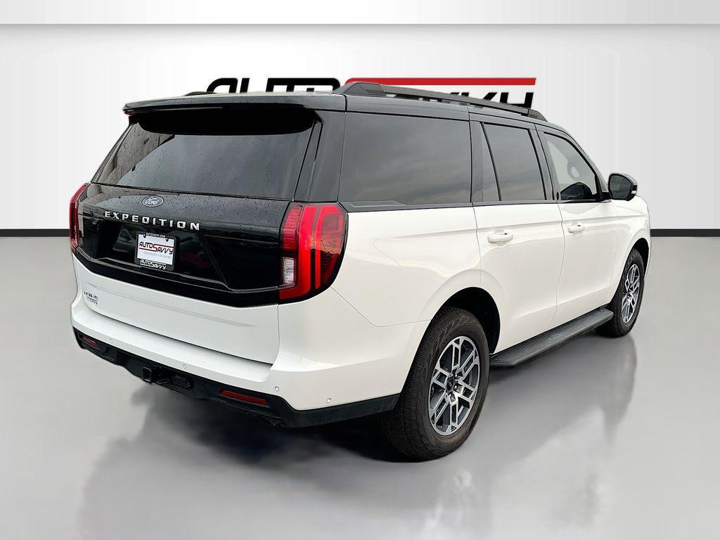 used 2025 Ford Expedition car, priced at $52,600