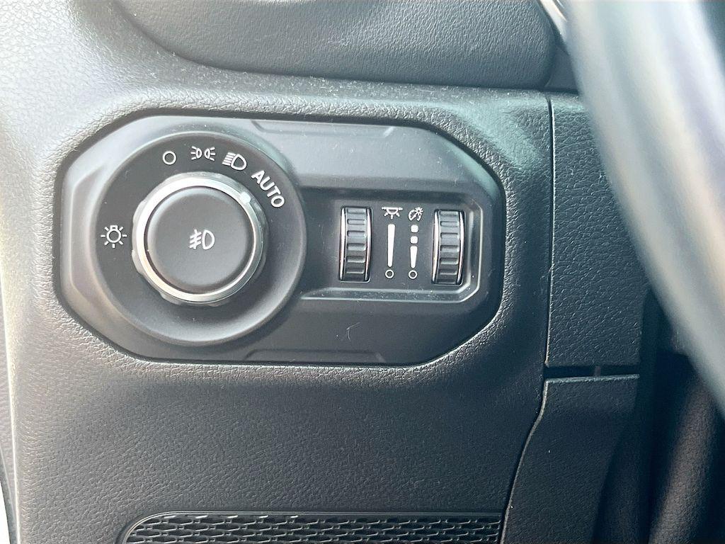 used 2021 Jeep Wrangler Unlimited car, priced at $27,000