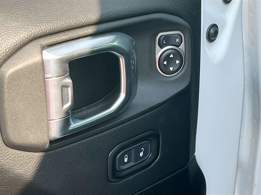 used 2021 Jeep Wrangler Unlimited car, priced at $27,000