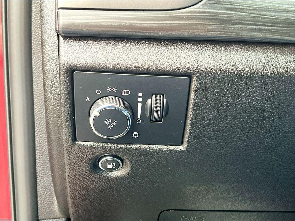 used 2021 Jeep Grand Cherokee car, priced at $21,100