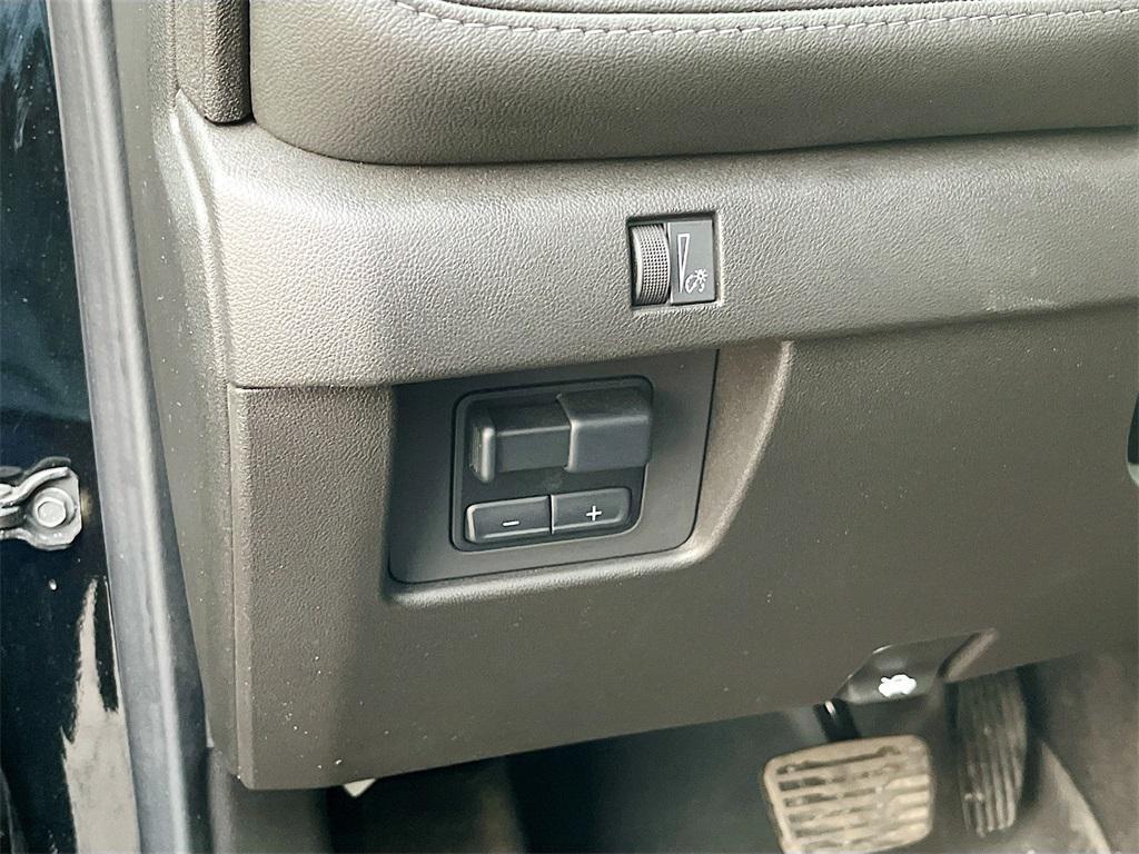 used 2024 Chevrolet Colorado car, priced at $29,500