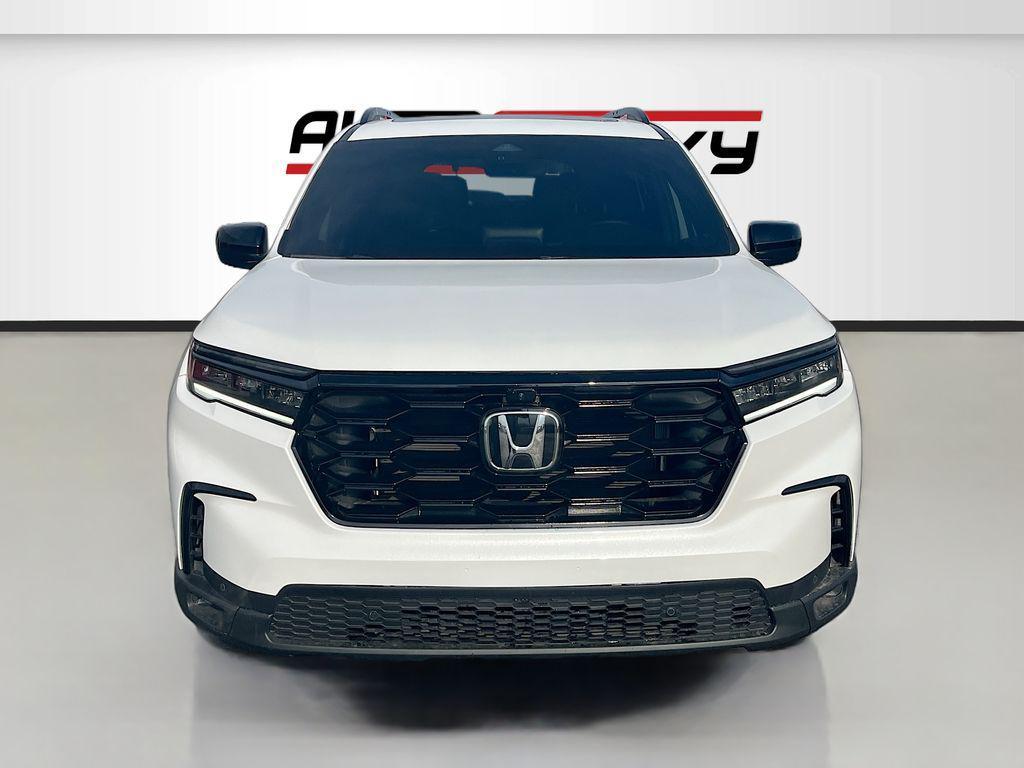 used 2025 Honda Pilot car, priced at $40,500