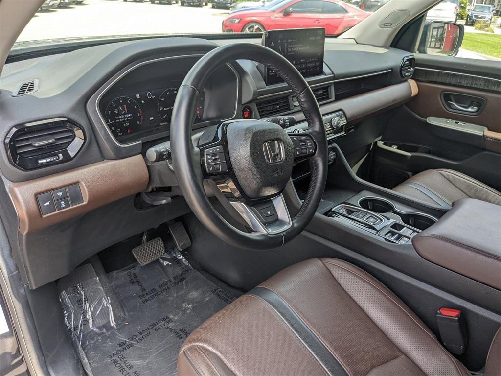 used 2024 Honda Pilot car, priced at $38,400