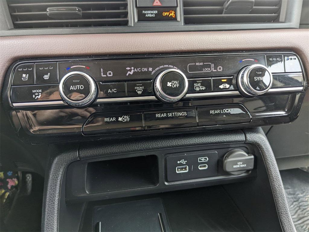 used 2024 Honda Pilot car, priced at $38,400