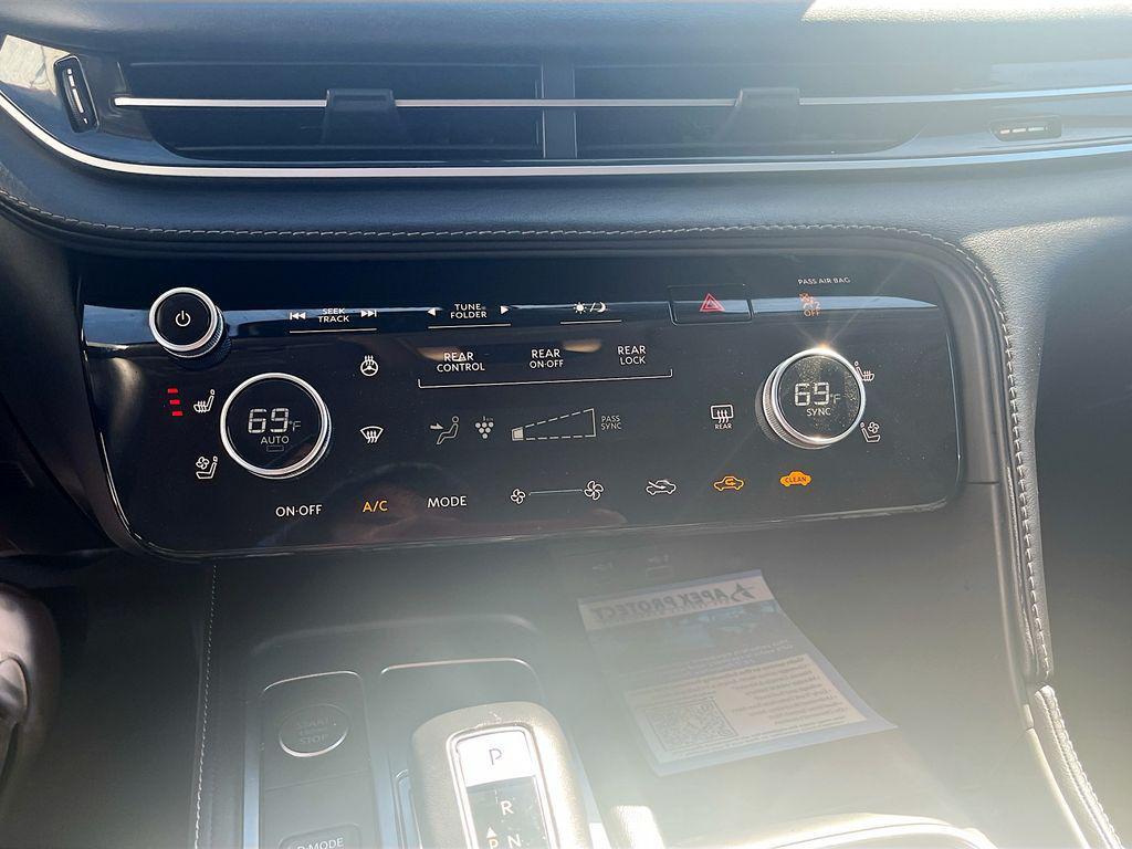 used 2025 INFINITI QX60 car, priced at $40,600