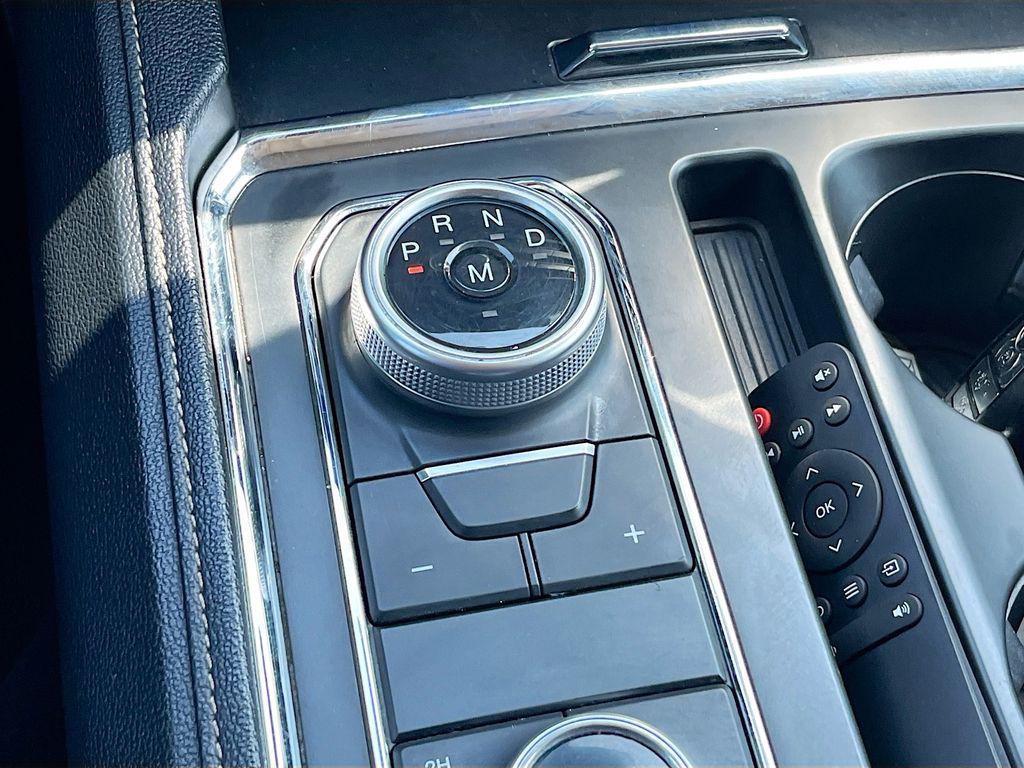 used 2024 Ford Expedition Max car, priced at $40,000