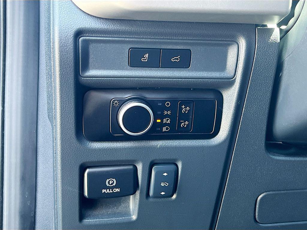 used 2024 Ford Expedition Max car, priced at $40,000