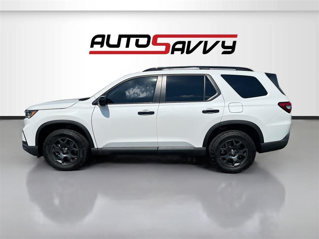used 2025 Honda Pilot car, priced at $38,200