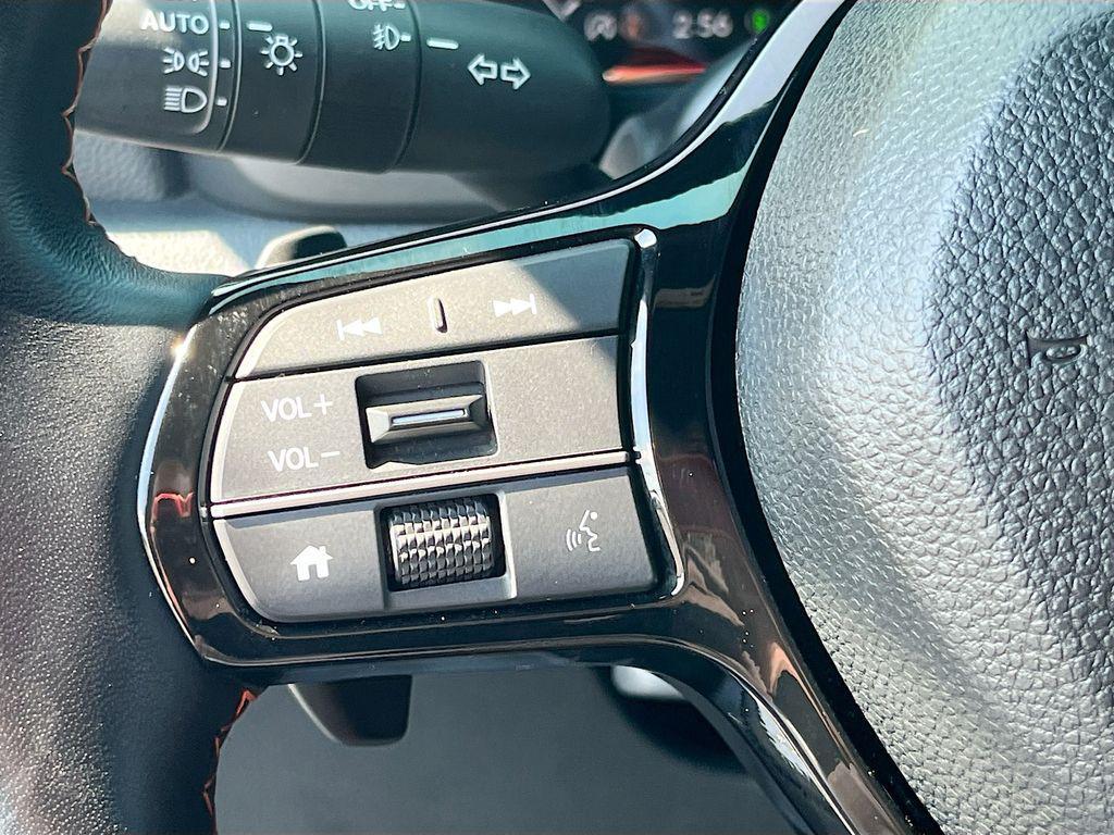 used 2025 Honda Pilot car, priced at $37,200