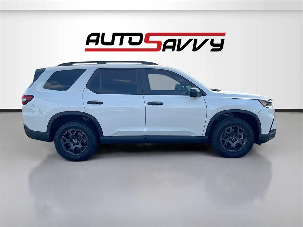 used 2025 Honda Pilot car, priced at $38,200