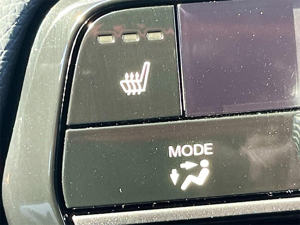 used 2025 Honda Pilot car, priced at $38,200