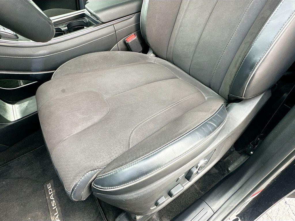 used 2025 Hyundai Palisade car, priced at $39,100