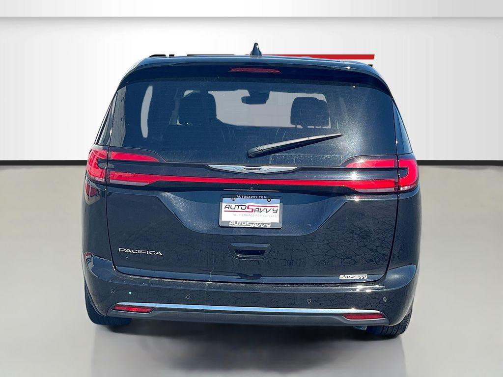 used 2024 Chrysler Pacifica car, priced at $23,100