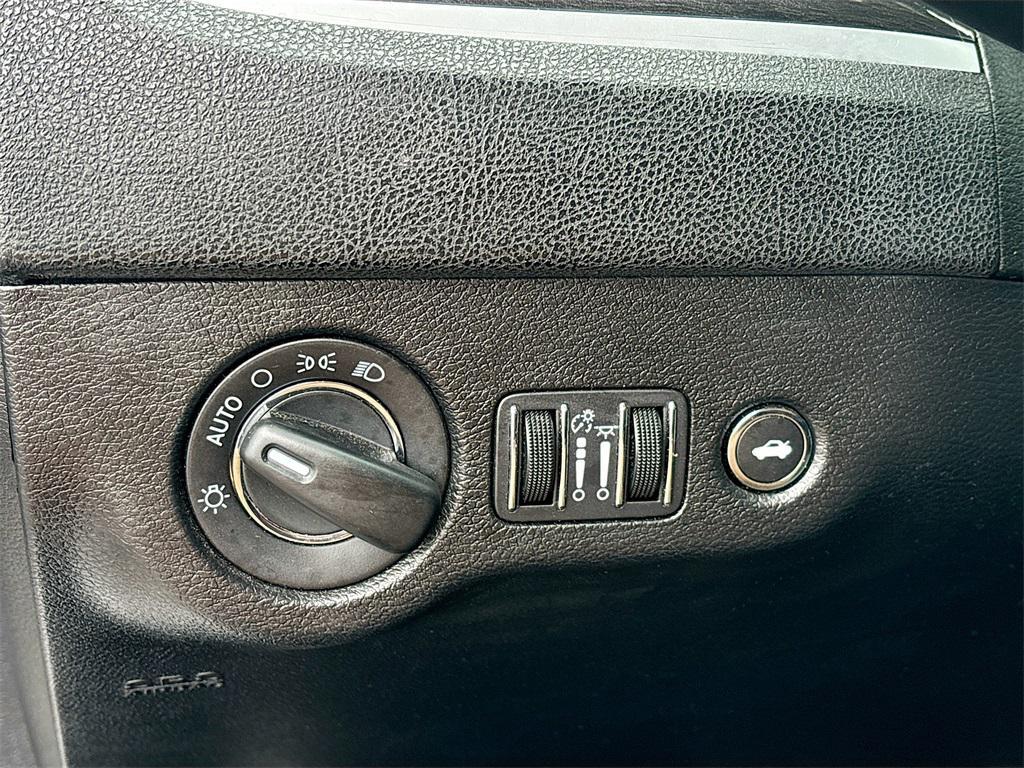 used 2021 Chrysler 300 car, priced at $18,800