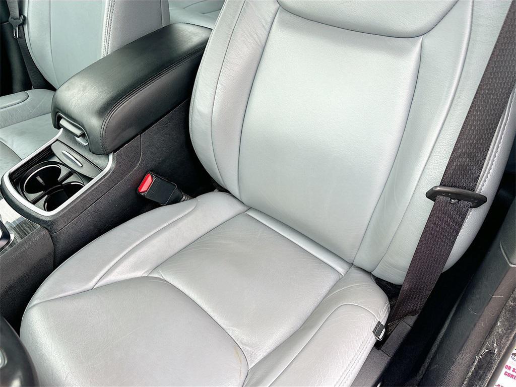 used 2021 Chrysler 300 car, priced at $18,800