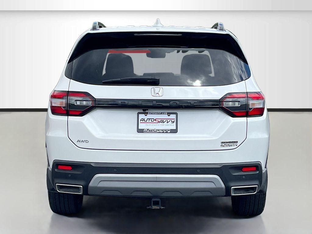 used 2025 Honda Pilot car, priced at $39,400