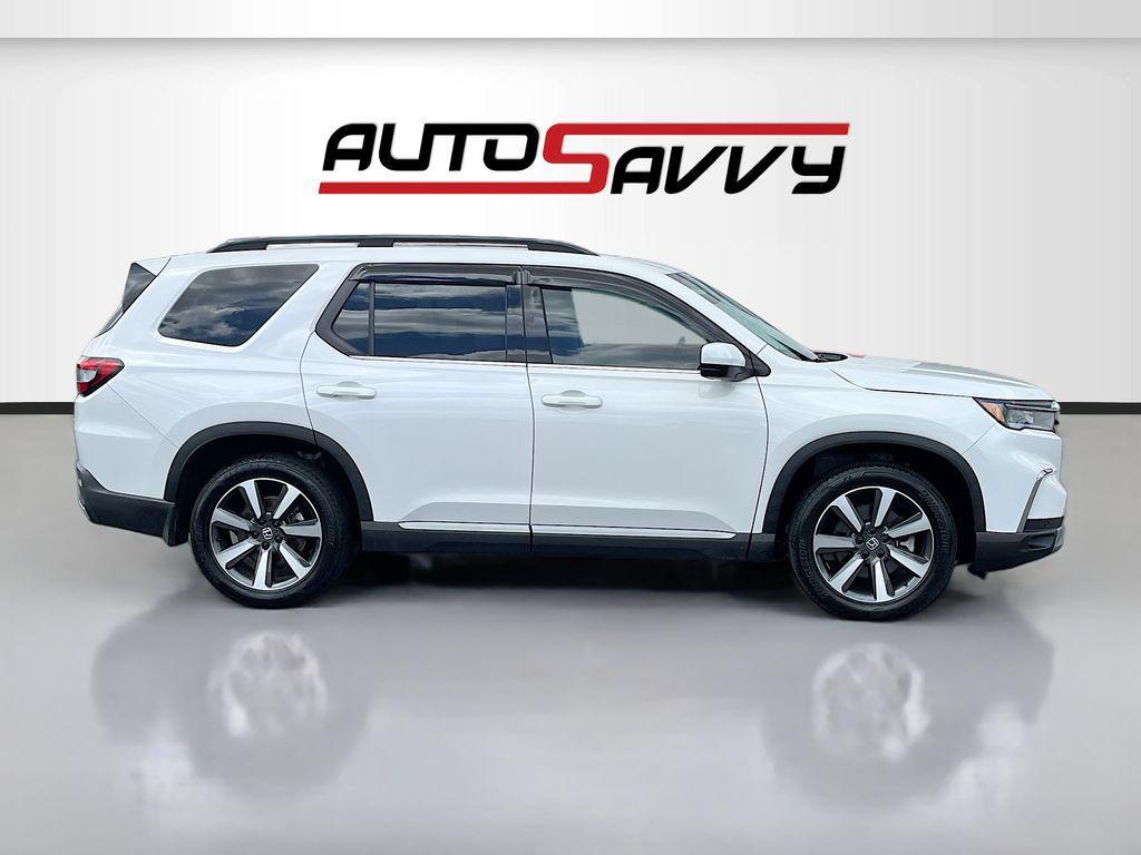 used 2025 Honda Pilot car, priced at $39,400