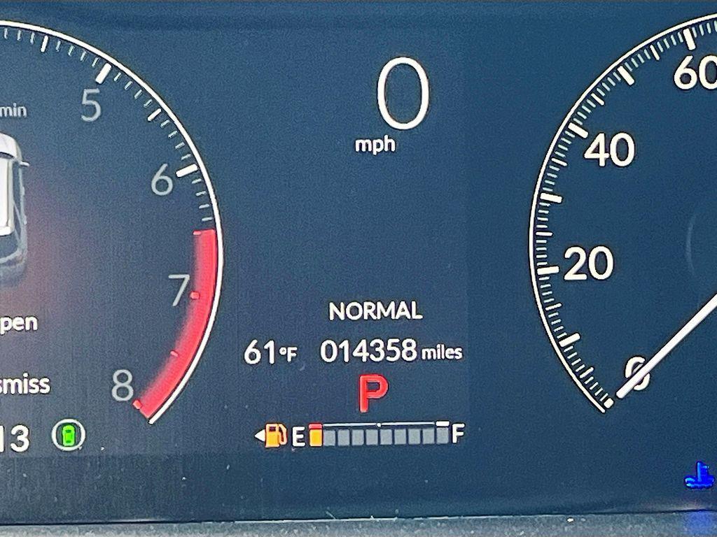 used 2025 Honda Pilot car, priced at $39,400