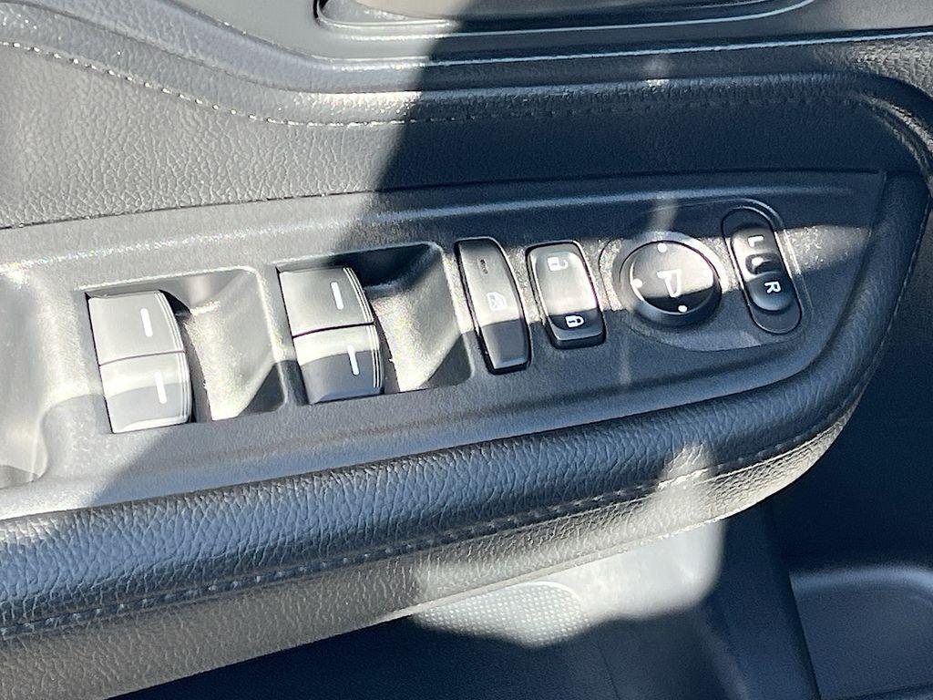 used 2024 Honda Odyssey car, priced at $32,000