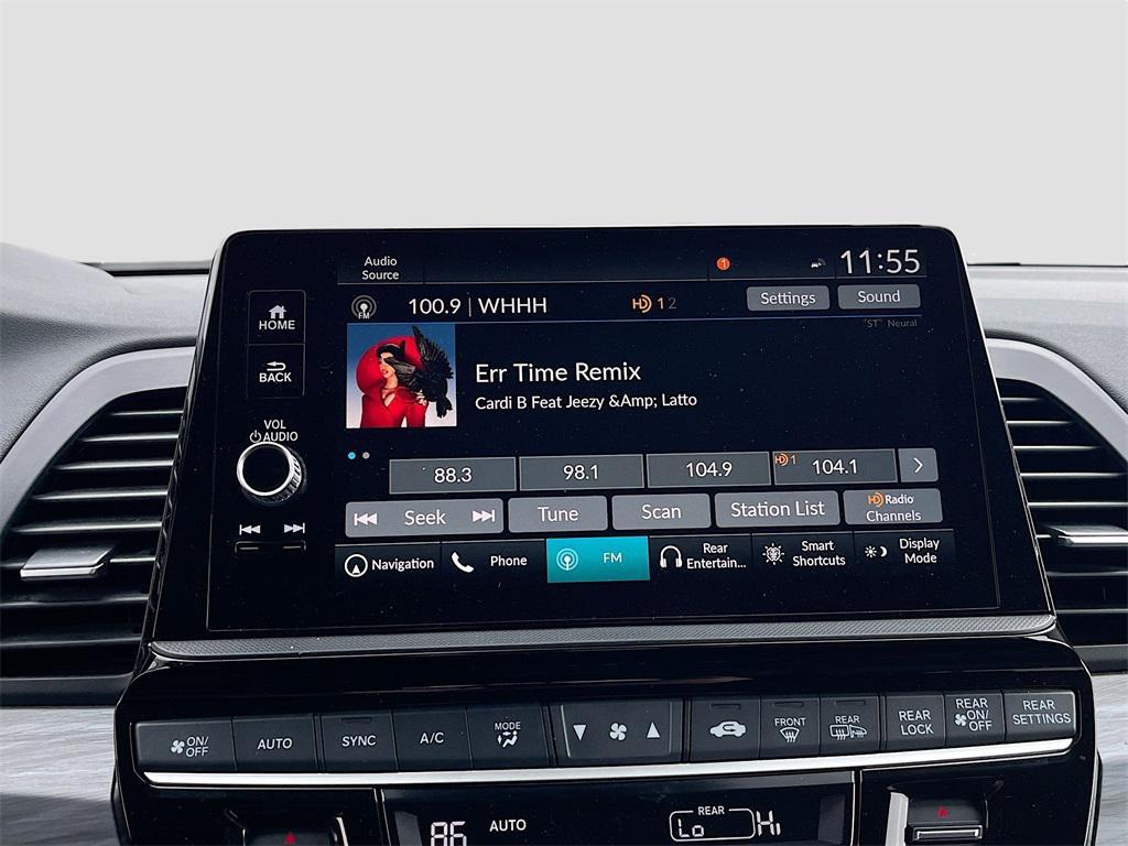 used 2025 Honda Odyssey car, priced at $39,300