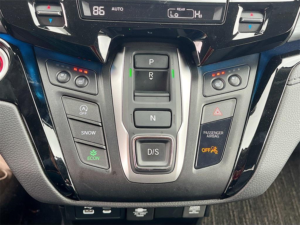used 2025 Honda Odyssey car, priced at $39,300