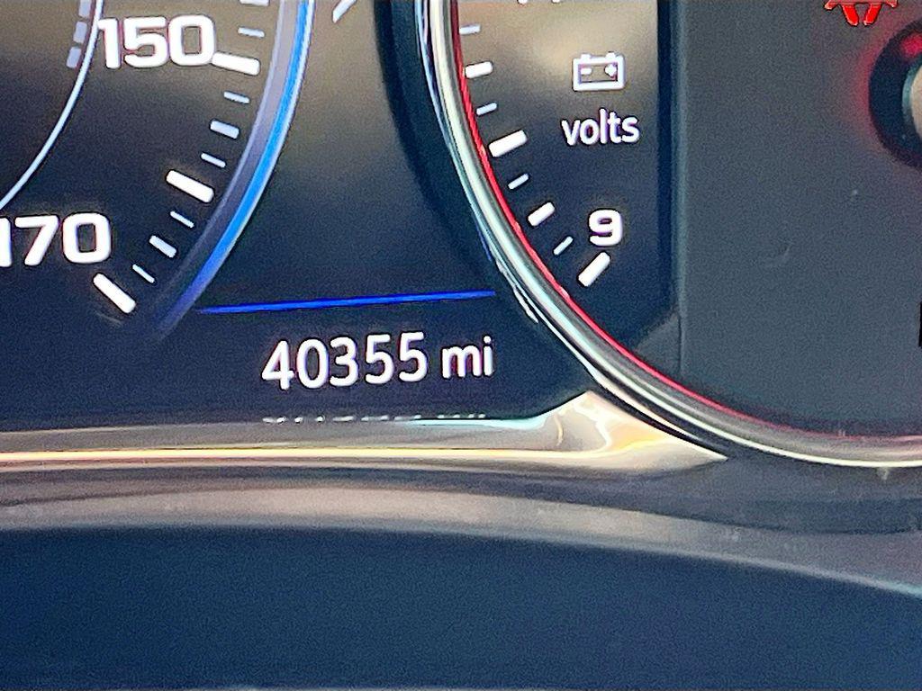 used 2022 Chevrolet Traverse car, priced at $26,800