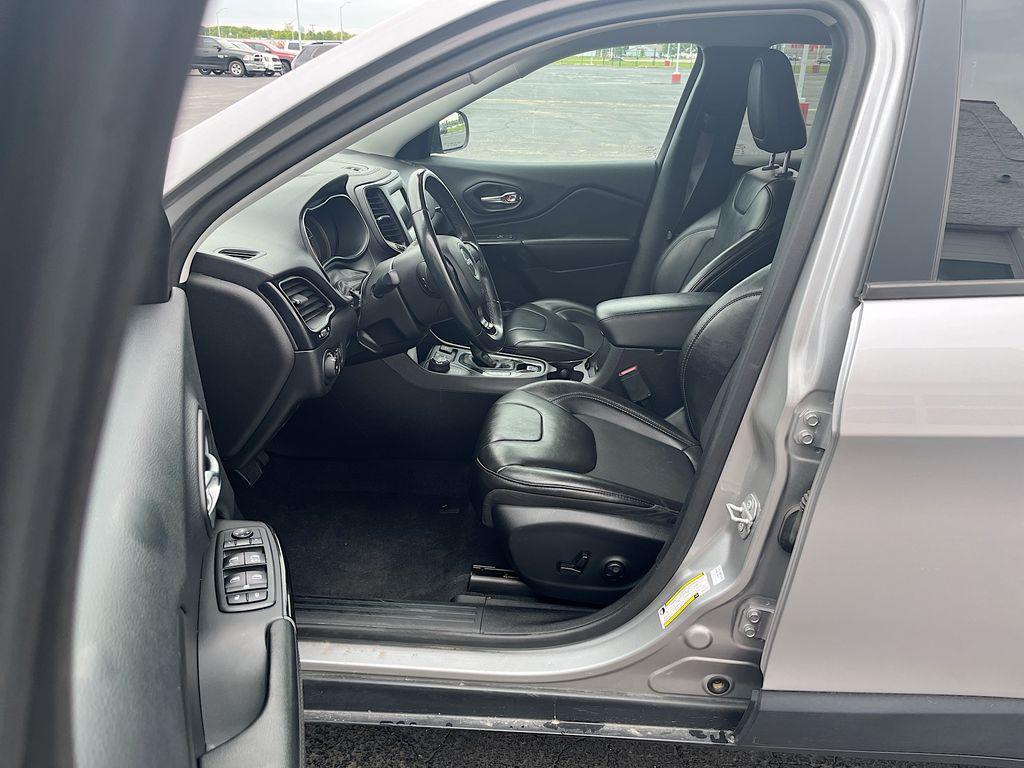 used 2019 Jeep Cherokee car, priced at $15,000
